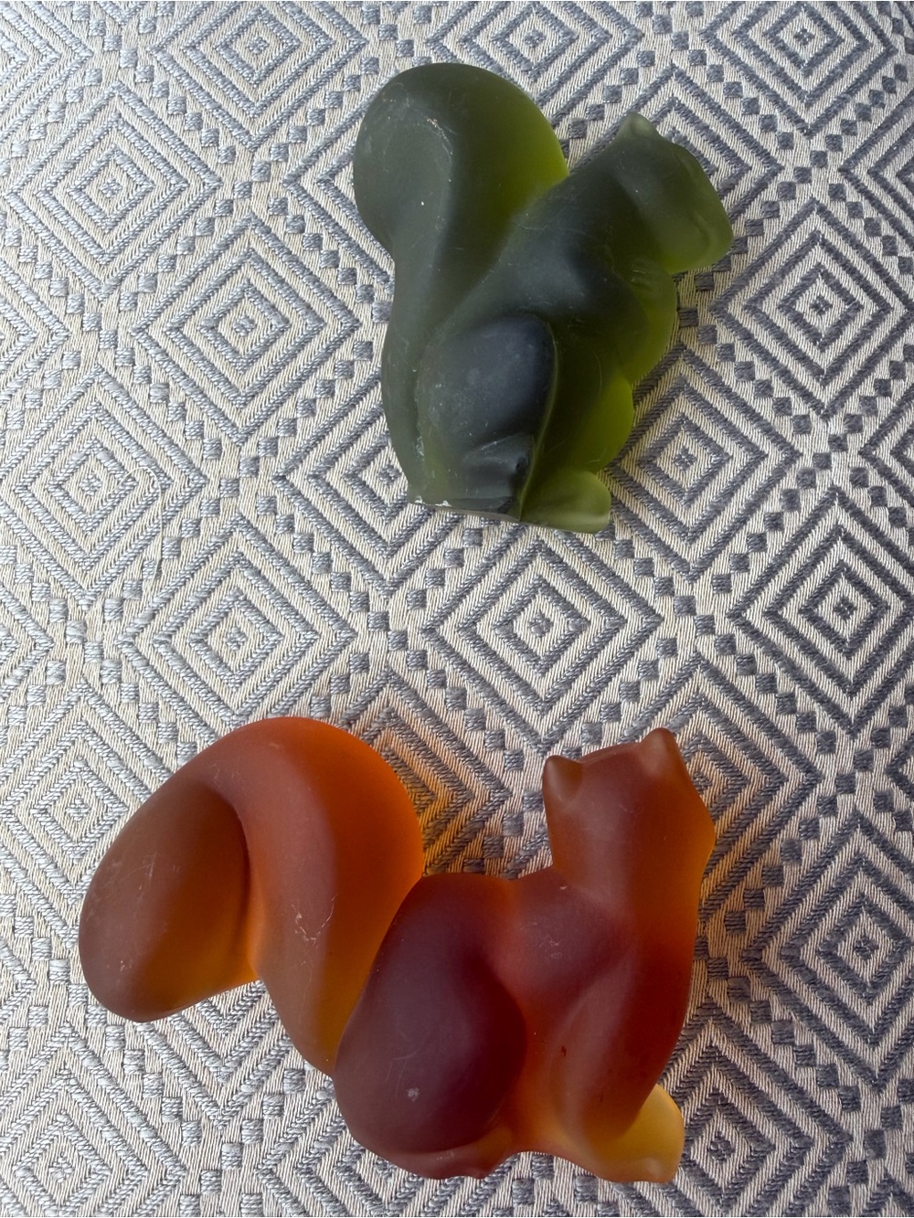 VTG Fostoria Glass Squirrel Figurine - Orange and Green (2) - Picture 7 of 8